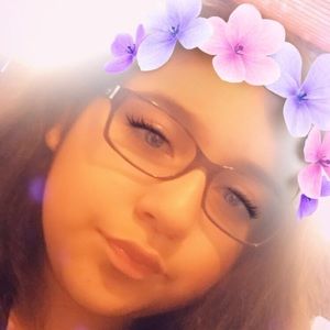 Meet your Posher, Ximena